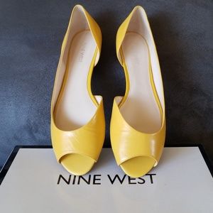 Nine West Yellow Bachelorette flats 10.5